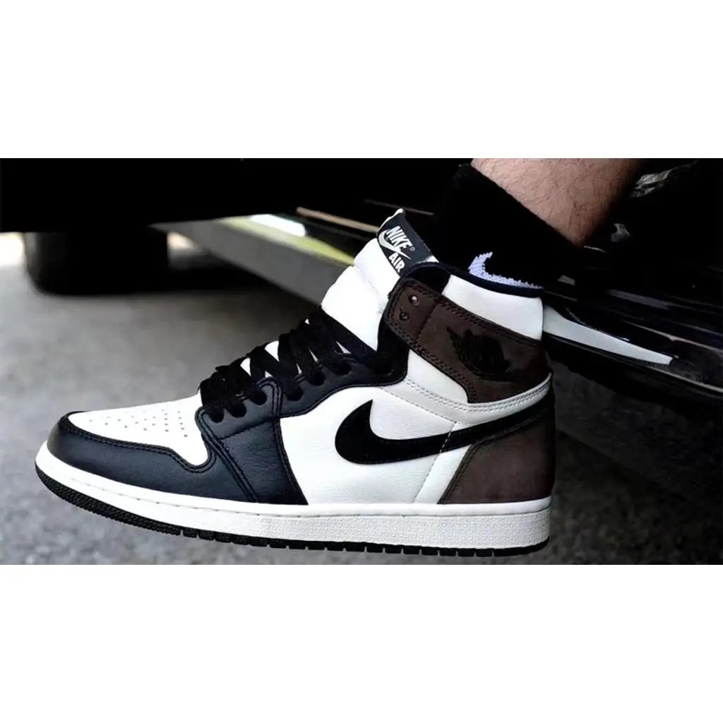 Nike Air Jordan 1 Retro High OG "Dark Mocha" sneaker