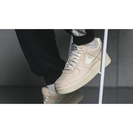 Stüssy x Nike Air Force 1 Fossil Stone – Streetwear Collaboration Sneaker