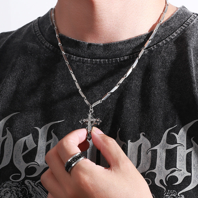 Men’s Stainless Steel Cross Necklace with Diamond Accent – Fashion Silver Pendant Chain (50CM/55CM)