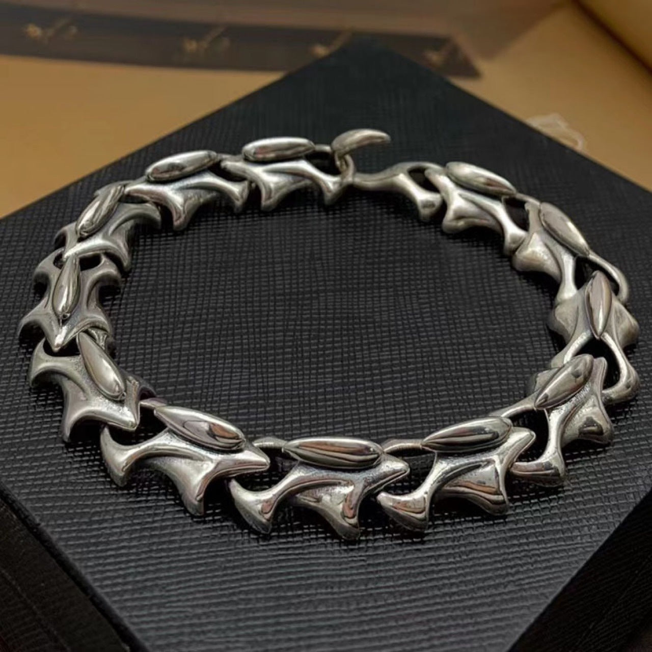 Men’s Fashion Sterling Silver Keel Bracelet – Stylish Simple Electroplated Silver Bracelet, 18cm & 20cm Men’s Jewelry
