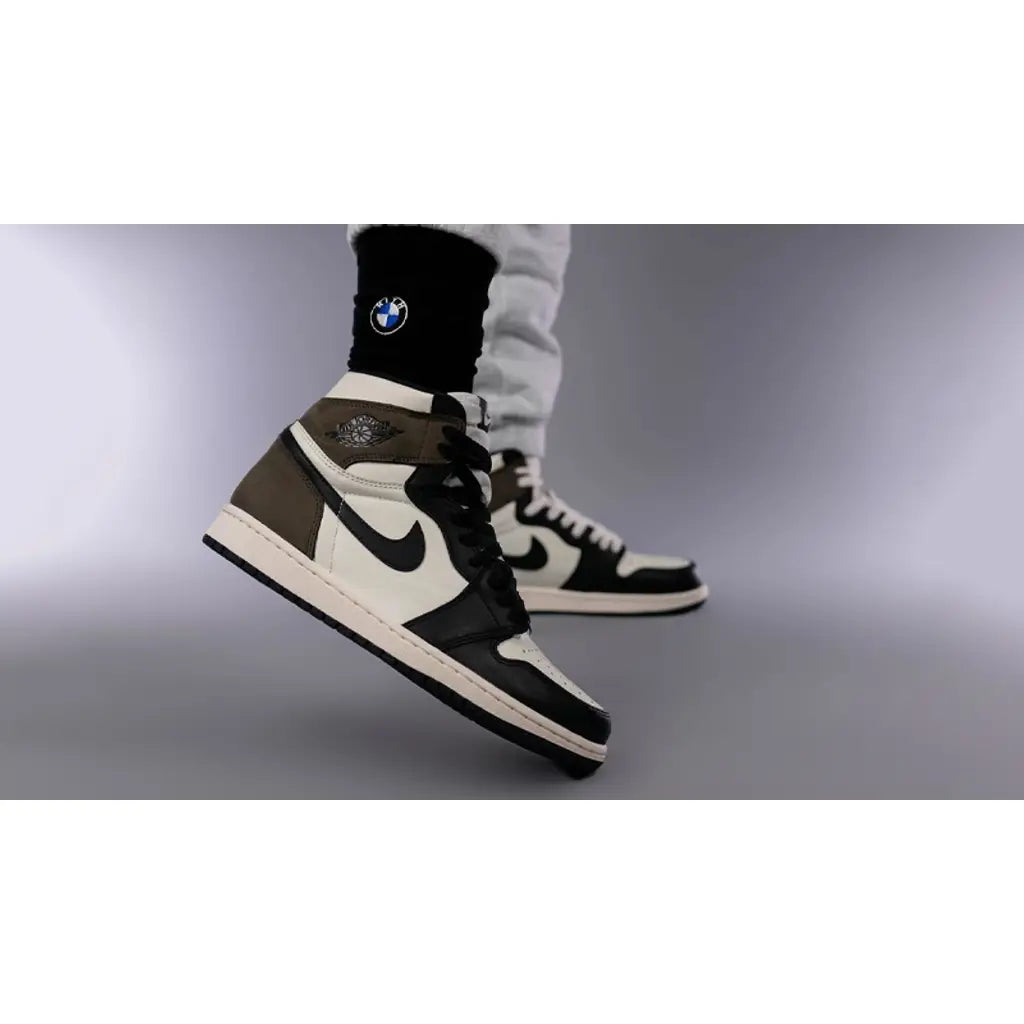 Nike Air Jordan 1 Retro High OG "Dark Mocha" sneaker