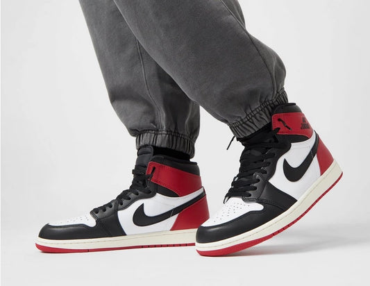 Nike Air Jordan 1 Retro High OG “Bred Toe” – Iconic High-Top Sneakers